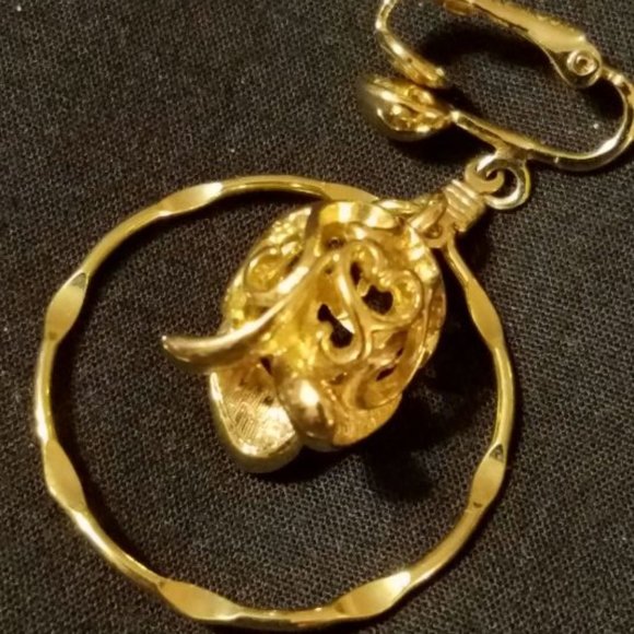 Sarah Coventry Locket and Earrings - Picture 5 of 6